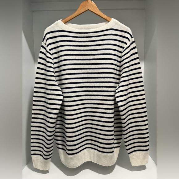 J Crew Midweight cashmere boatneck sweater in snow navy stripe Large NEW mended - Picture 6 of 12
